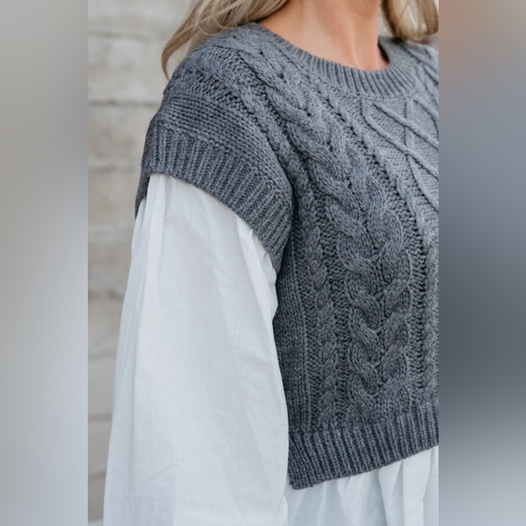 Gray Layered Cable Knit Mixed Vest Top - Picture 6 of 6